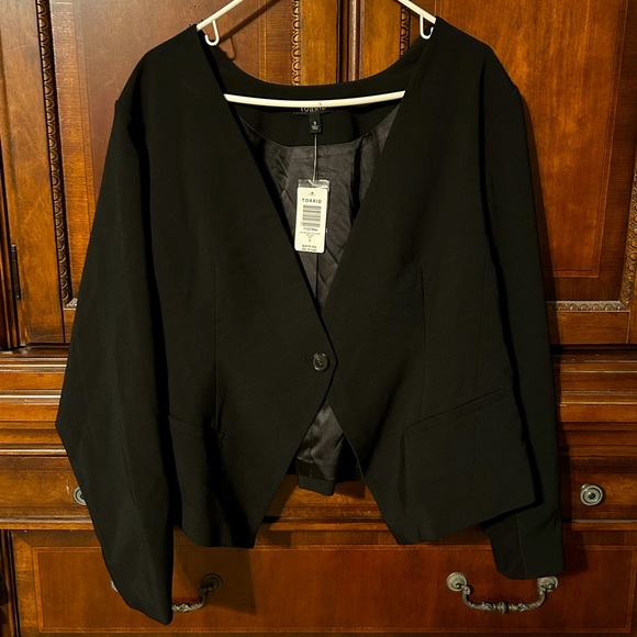 TORRID Black Refined Collarless Blazer - Picture 1 of 6